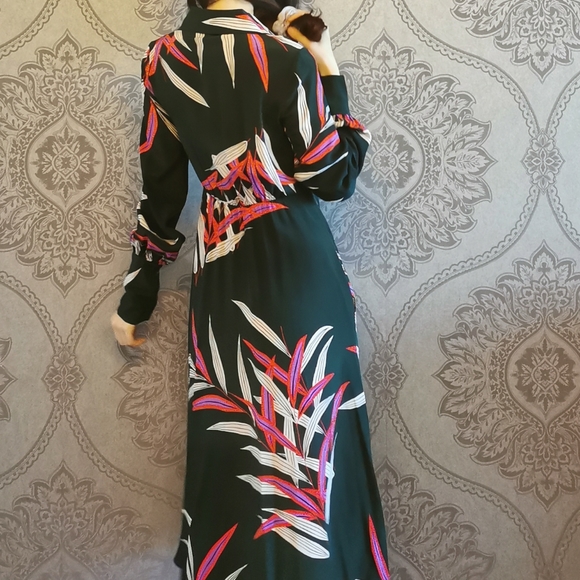 DVF Silk dress with tie - Picture 7 of 9